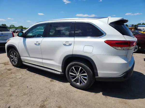 5TDKZRFH5HS193139 2017 TOYOTA HIGHLANDER - Image 2