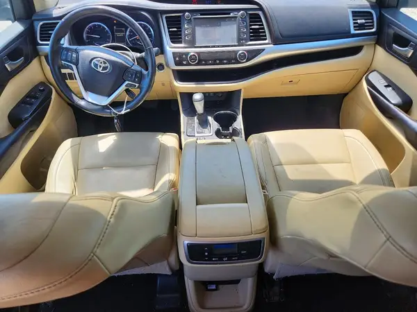 5TDKZRFH5HS193139 2017 TOYOTA HIGHLANDER - Image 8