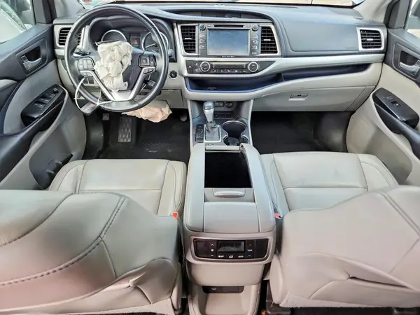 5TDKZRFH5HS194873 2017 TOYOTA HIGHLANDER - Image 8