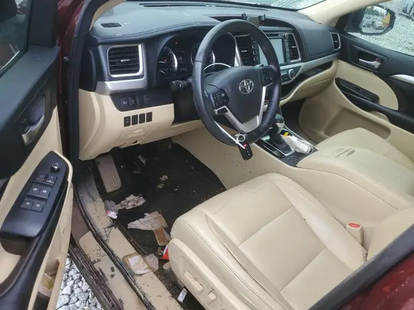 5TDKZRFH5HS195473 2017 TOYOTA HIGHLANDER - Image 8
