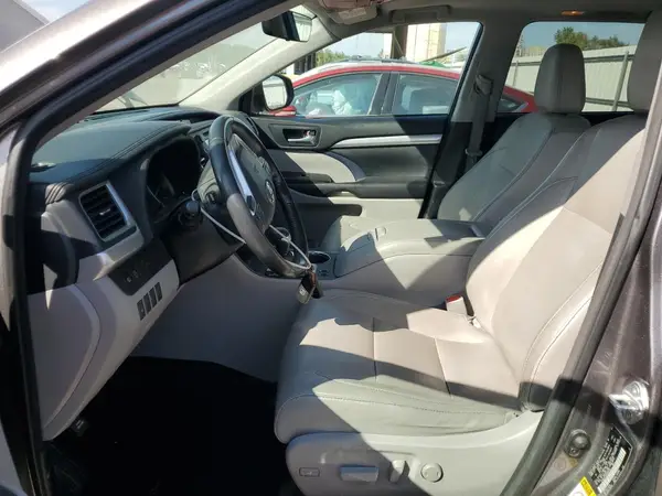 2017 TOYOTA HIGHLANDER COPART lot 84647795 auction photo 7