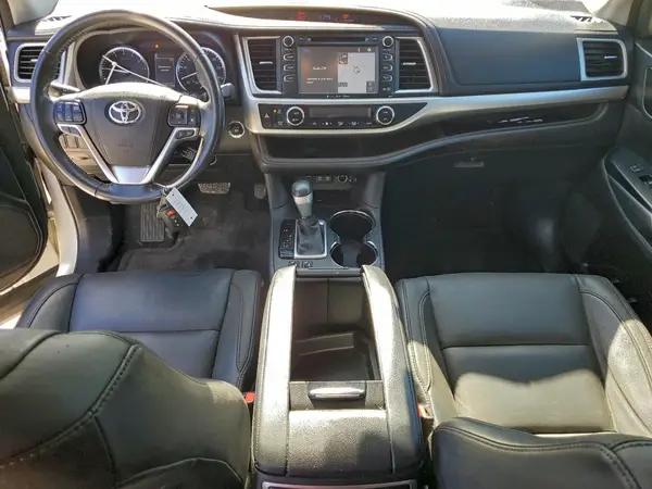 5TDKZRFH5HS509459 2017 TOYOTA HIGHLANDER - Image 8