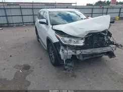 5TDKZRFH5HS524060 2017 TOYOTA HIGHLANDER