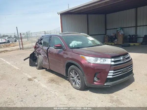 5TDKZRFH5JS249294 2018 TOYOTA HIGHLANDER - Image 1