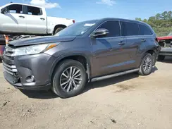 5TDKZRFH5JS261901 2018 TOYOTA HIGHLANDER