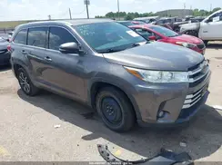 5TDKZRFH5JS526879 2018 TOYOTA HIGHLANDER