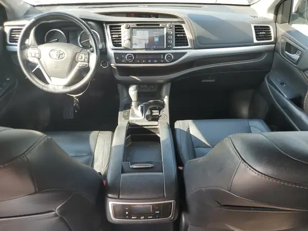 5TDKZRFH5JS530155 2018 TOYOTA HIGHLANDER - Image 8