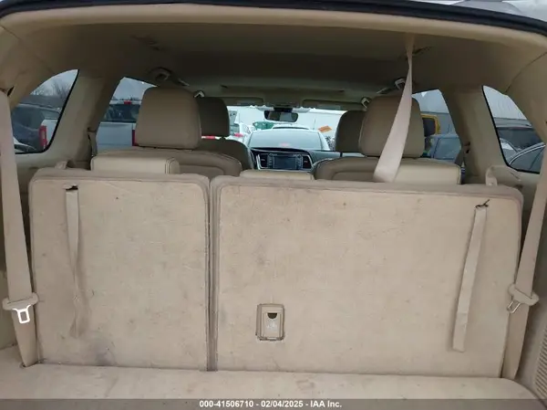 5TDKZRFH5JS532195 2018 TOYOTA HIGHLANDER - Image 8