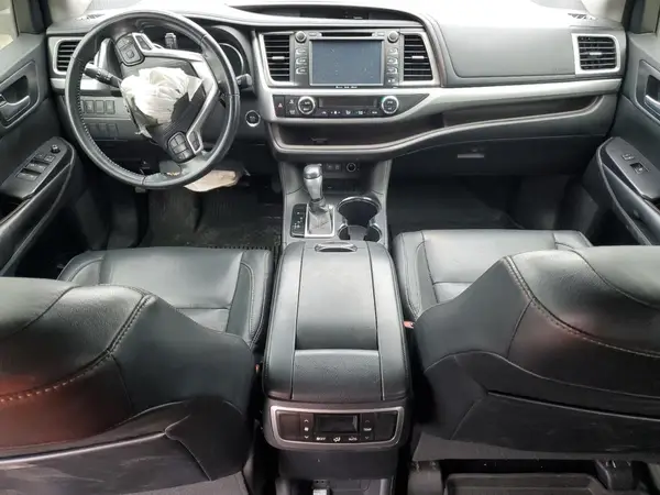 5TDKZRFH5JS533914 2018 TOYOTA HIGHLANDER - Image 8