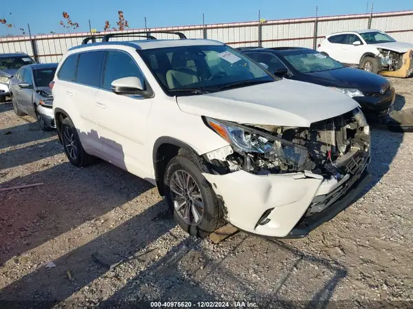 5TDKZRFH5JS536649 2018 TOYOTA HIGHLANDER - Image 1