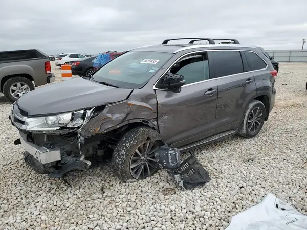 5TDKZRFH5JS536957 2018 TOYOTA HIGHLANDER - Image 1