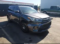 5TDKZRFH5JS537252 2018 TOYOTA HIGHLANDER