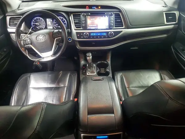 5TDKZRFH5JS537526 2018 TOYOTA HIGHLANDER - Image 8