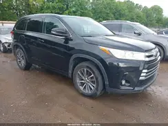 5TDKZRFH5JS540409 2018 TOYOTA HIGHLANDER