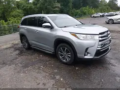 5TDKZRFH5JS542340 2018 TOYOTA HIGHLANDER