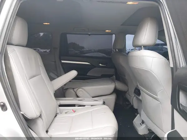 5TDKZRFH5JS542340 2018 TOYOTA HIGHLANDER - Image 8