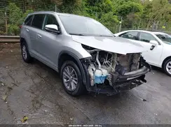 5TDKZRFH5JS542967 2018 TOYOTA HIGHLANDER