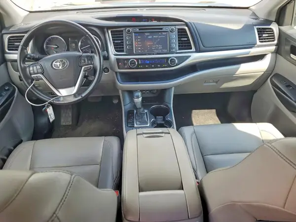 5TDKZRFH5KS301427 2019 TOYOTA HIGHLANDER - Image 8