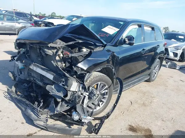 5TDKZRFH5KS312606 2019 TOYOTA HIGHLANDER - Image 2