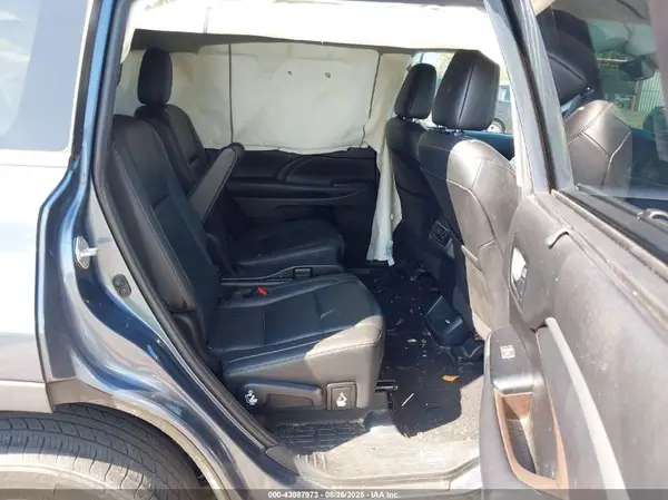 5TDKZRFH5KS314744 2019 TOYOTA HIGHLANDER - Image 8