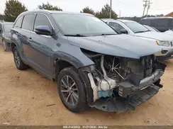 5TDKZRFH5KS317479 2019 TOYOTA HIGHLANDER
