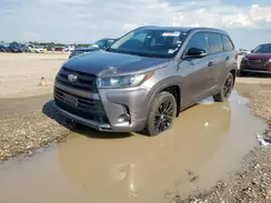 5TDKZRFH5KS318535 2019 TOYOTA HIGHLANDER