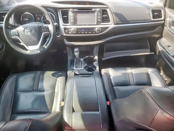 5TDKZRFH5KS318535 2019 TOYOTA HIGHLANDER - Image 8