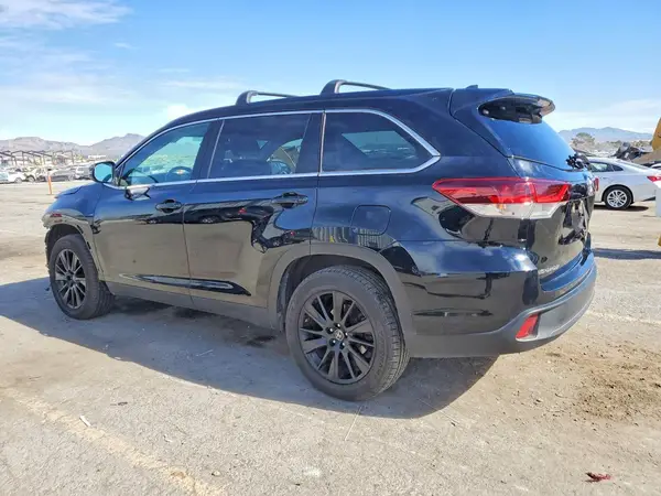 5TDKZRFH5KS352958 2019 TOYOTA HIGHLANDER - Image 2