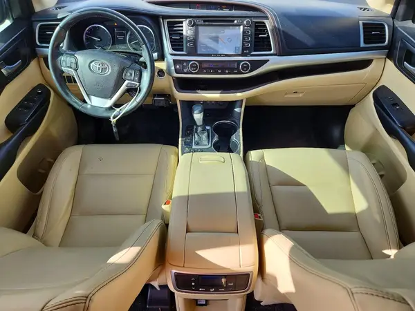 5TDKZRFH5KS554019 2019 TOYOTA HIGHLANDER - Image 8