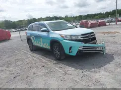 5TDKZRFH5KS559978 2019 TOYOTA HIGHLANDER