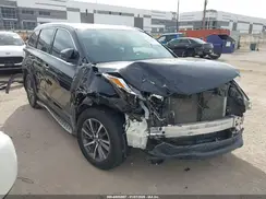 5TDKZRFH5KS560208 2019 TOYOTA HIGHLANDER