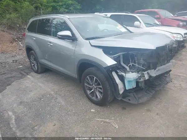 5TDKZRFH5KS563030 2019 TOYOTA HIGHLANDER - Image 1