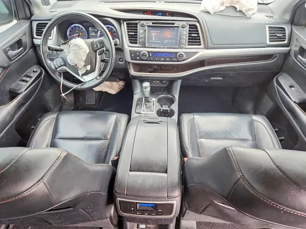 5TDKZRFH5KS563318 2019 TOYOTA HIGHLANDER - Image 8