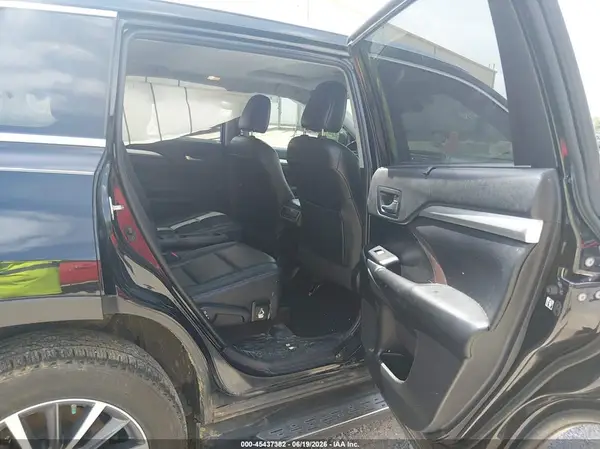 5TDKZRFH5KS565375 2019 TOYOTA HIGHLANDER - Image 8