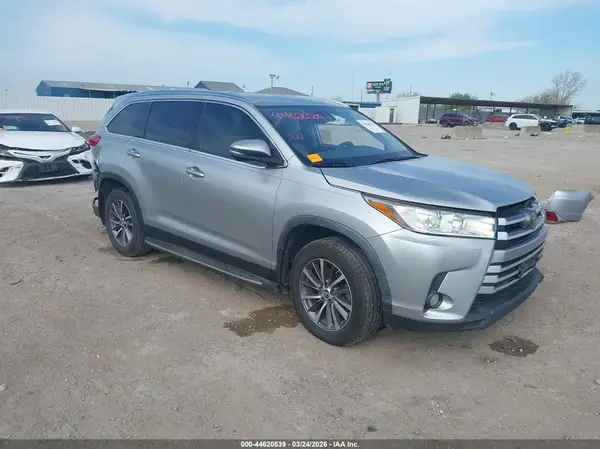5TDKZRFH5KS572150 2019 TOYOTA HIGHLANDER - Image 1