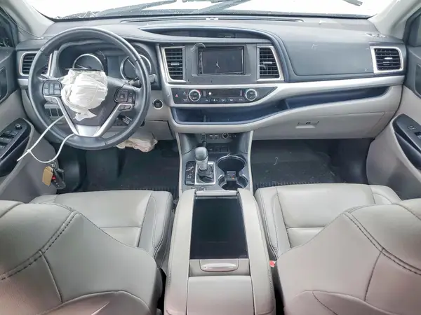 5TDKZRFH5KS572326 2019 TOYOTA HIGHLANDER - Image 8