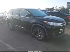 5TDKZRFH5KS572651 2019 TOYOTA HIGHLANDER