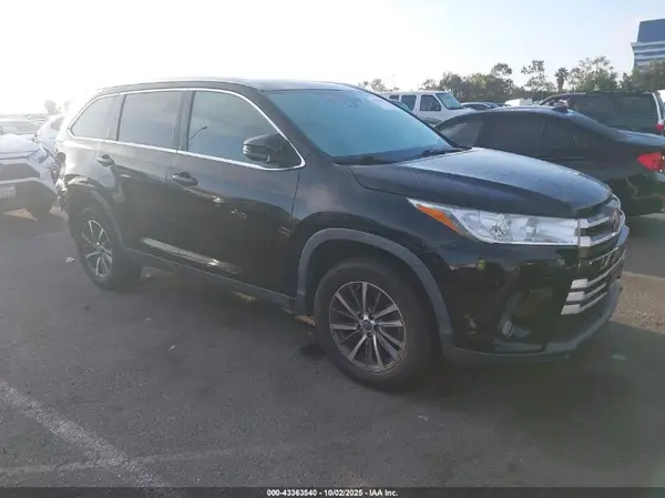 5TDKZRFH5KS572651 2019 TOYOTA HIGHLANDER - Image 1