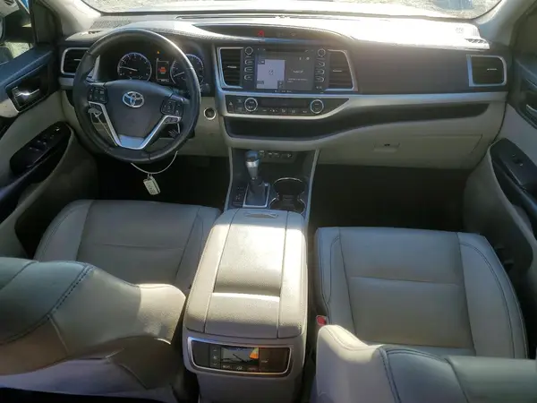 5TDKZRFH5KS573766 2019 TOYOTA HIGHLANDER - Image 8
