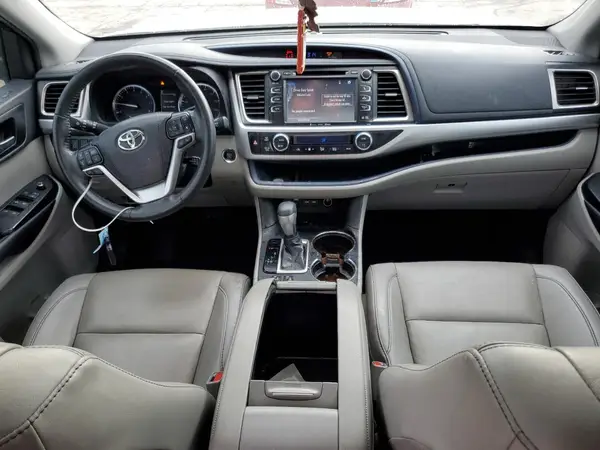 5TDKZRFH5KS574867 2019 TOYOTA HIGHLANDER - Image 8