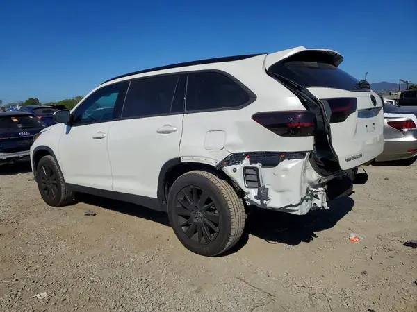 5TDKZRFH5KS574903 2019 TOYOTA HIGHLANDER - Image 2
