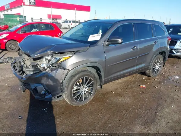5TDKZRFH6HS189200 2017 TOYOTA HIGHLANDER - Image 2