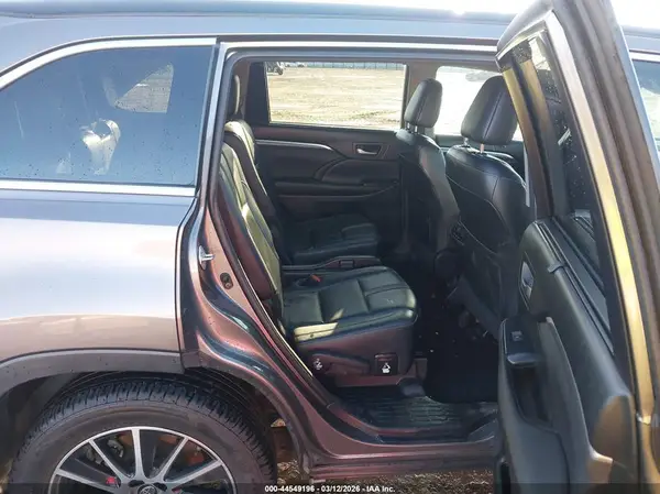 5TDKZRFH6HS189200 2017 TOYOTA HIGHLANDER - Image 8