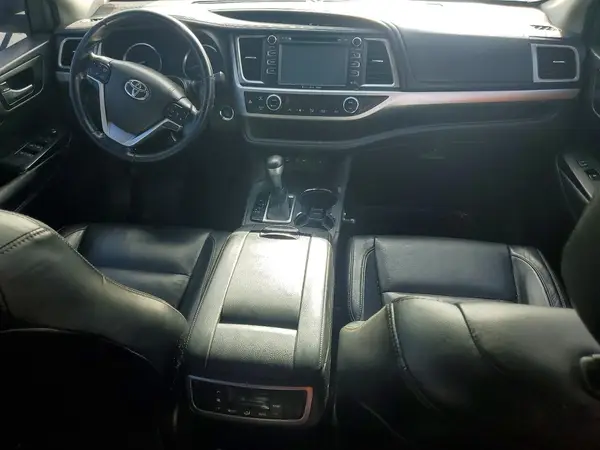5TDKZRFH6HS203404 2017 TOYOTA HIGHLANDER - Image 8