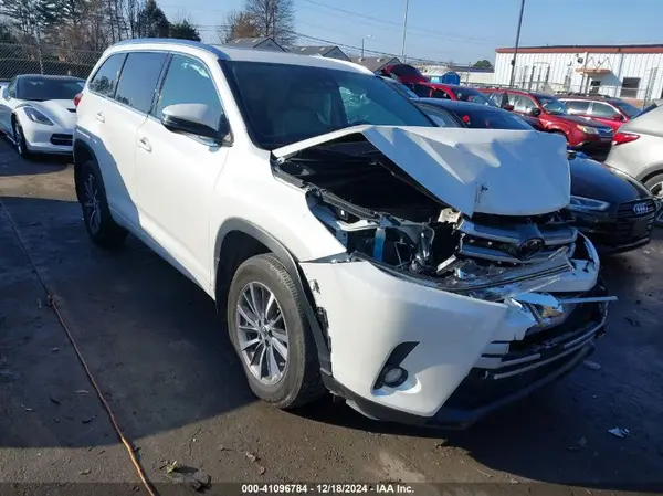 5TDKZRFH6HS509728 2017 TOYOTA HIGHLANDER - Image 1