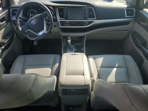 5TDKZRFH6HS511317 2017 TOYOTA HIGHLANDER - Image 8
