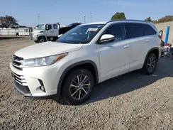 5TDKZRFH6HS514461 2017 TOYOTA HIGHLANDER