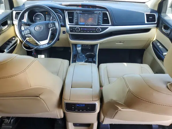 5TDKZRFH6HS515397 2017 TOYOTA HIGHLANDER - Image 8
