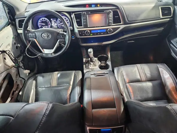 5TDKZRFH6HS516999 2017 TOYOTA HIGHLANDER - Image 8