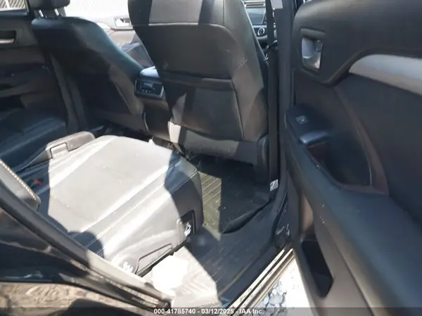 5TDKZRFH6HS517988 2017 TOYOTA HIGHLANDER - Image 8